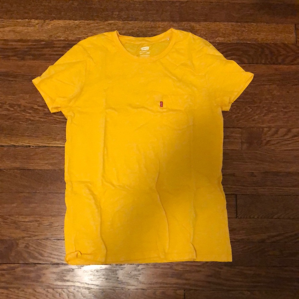 Tee shirt